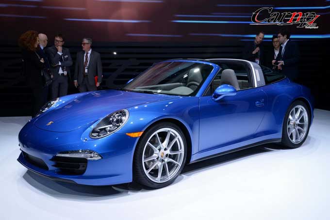 2015-Porsche-911-Targa-4-at-2014-Detroit-15-(1) 3