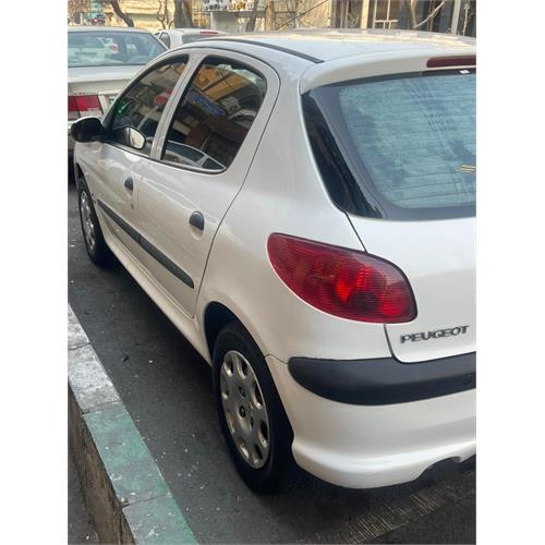 پژو۲۰۶تیپ۲(کاملابی رنگ)مدل۹۶ | ساخت داخل | سایت تخصصی اتومبیل و اتومبیلرانی ایران 