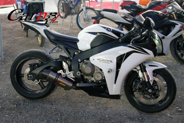 گردهمائی خودروها برج میلاد 1