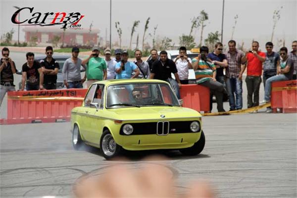 حرکات نمایشی و دور مارشال در پیست  1