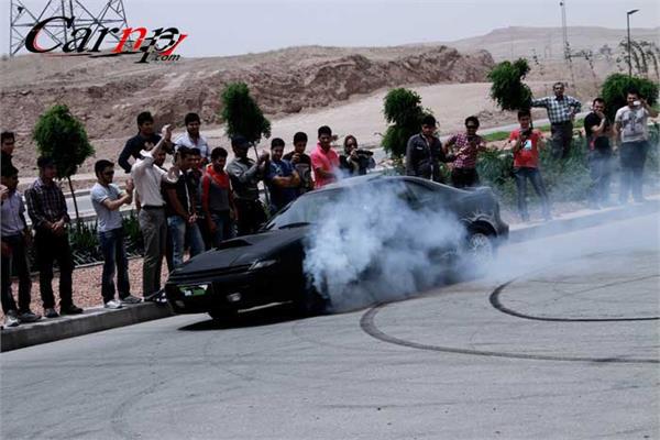 حرکات نمایشی و دور مارشال در پیست  12