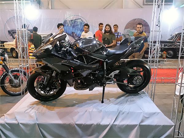 classic car in iran  29