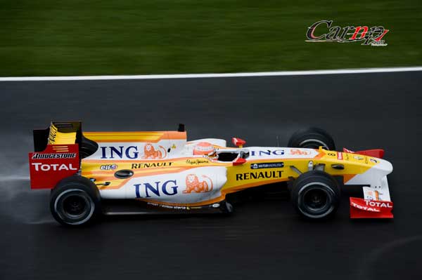 bmw-renault-f1-2009 11