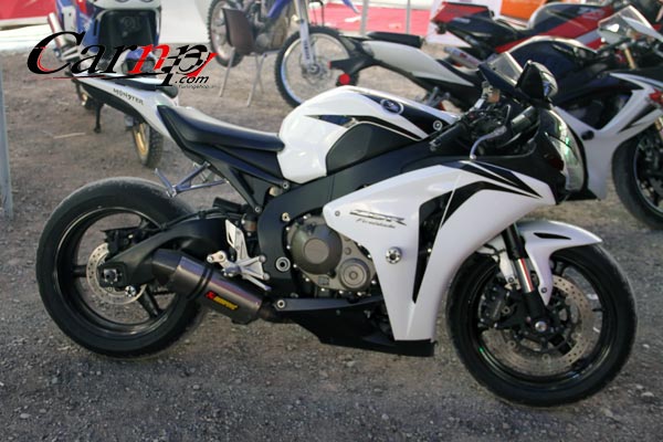 گردهمائی خودروها برج میلاد 1