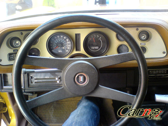 camaro z 28    کامارو 77 2