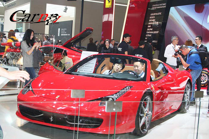 نمایشگاه اتومبیل  4