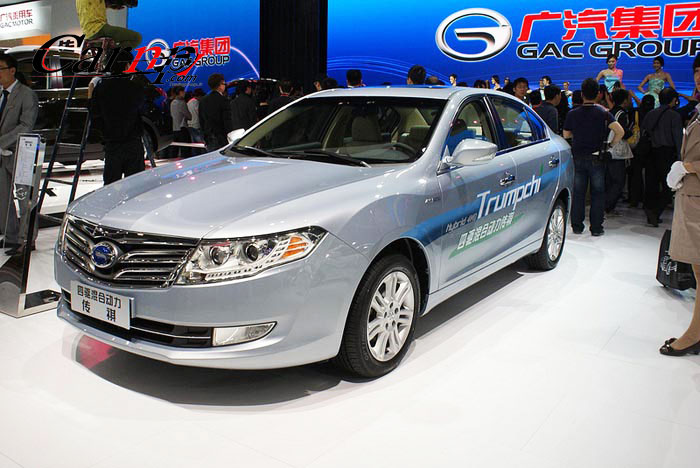 نمایشگاه اتومبیل  1