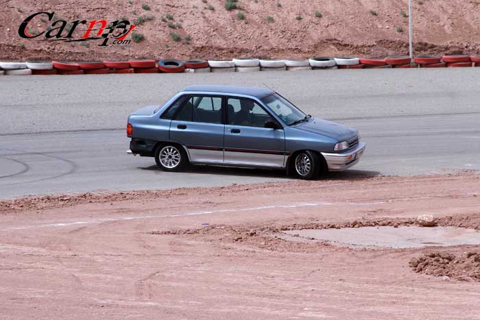 حرکات نمایشی و دور مارشال در پیست  19