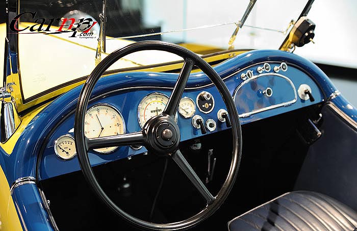 اتومبیل کلاسیک ب ام و  2