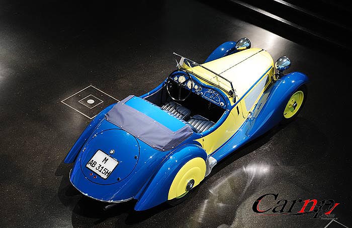 اتومبیل کلاسیک ب ام و  7