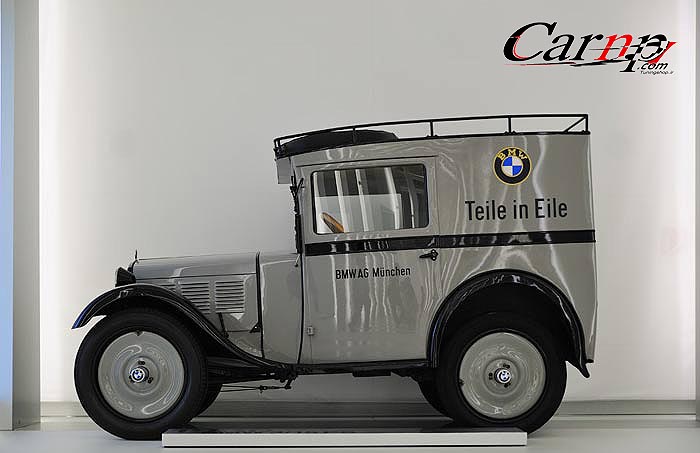 اتومبیل کلاسیک ب ام و  24