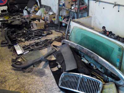 چرم داخل کابین  1