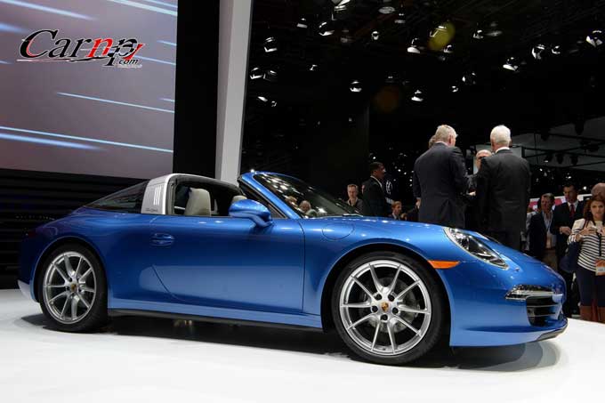 2015-Porsche-911-Targa-4-at-2014-Detroit-15-(1) 5