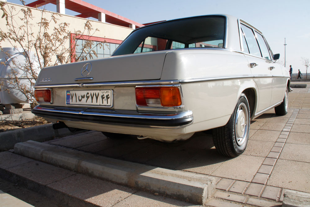 iran classic car site 14