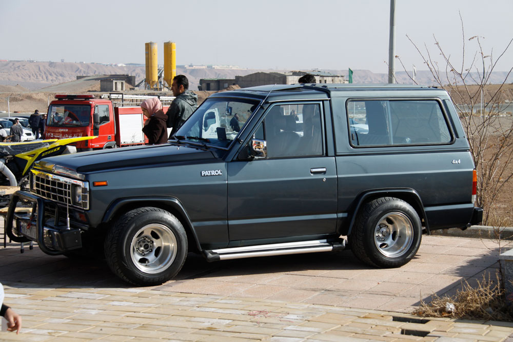 iran classic car site 23