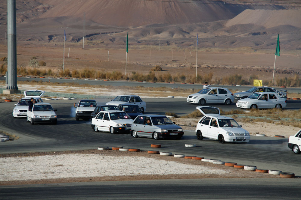 iran classic car site 12