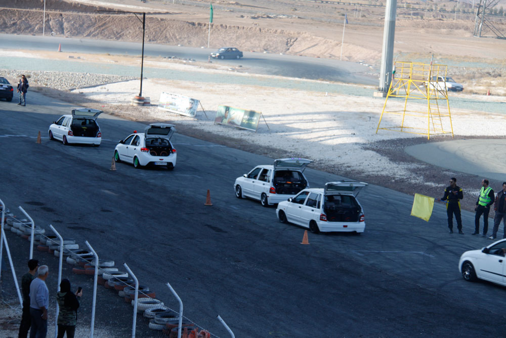 iran classic car site 14