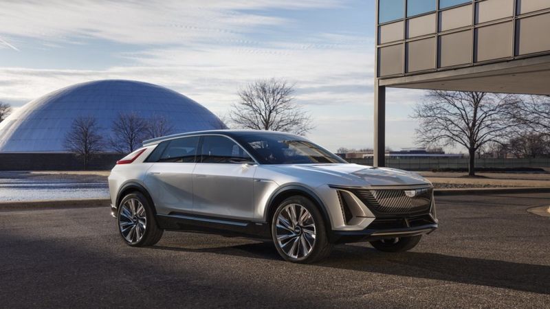 cadillac-lyriq 2