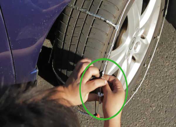 بستن زنجیر چرخ 4