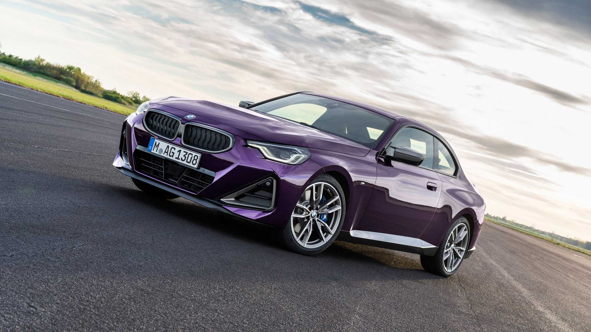 2022-bmw-m240i 32