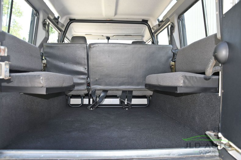 1992،Land Rover Defender 110 17