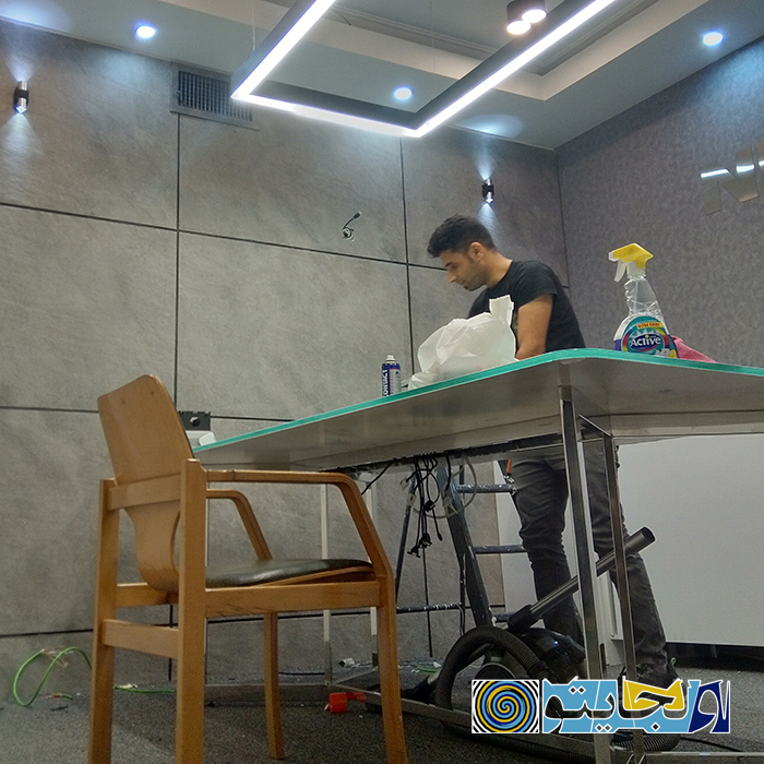 طراحی و اجرای اتاق کنفرانس. با تمام تحهیزات اتاق صدا نور و صدای کنفرانس به صورت کامل 5