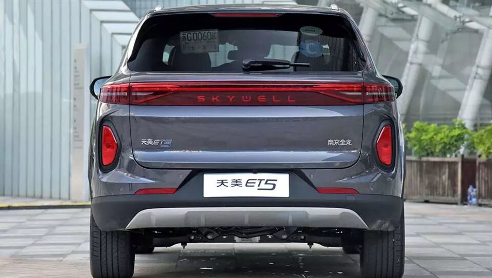 اسکای ول ET۵ خودروی برقی